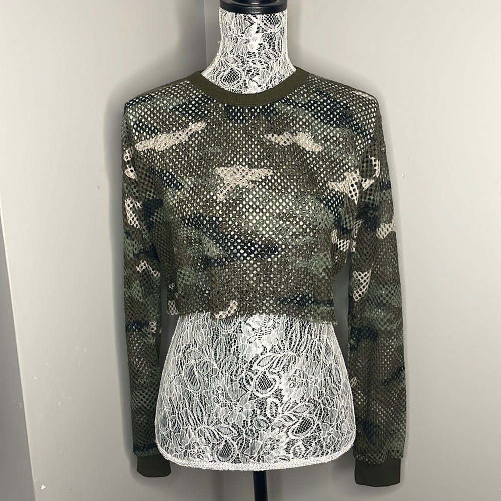 Camo crop top